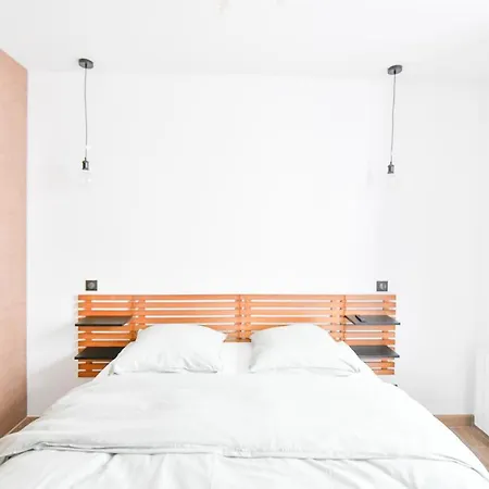 Apartment Le Charme De Montmartre - Parking Gratuit - Patio Prive-sacre-coeur -metro Anvers *