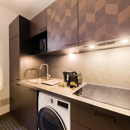 Parking Gratuit - Montmartre Charme&patio Privé - Sacré-cœur Metro Anvers