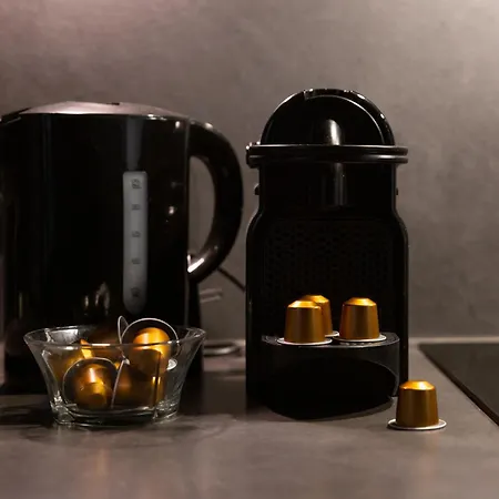 Parking Gratuit - Montmartre Charme&patio Privé - Sacré-cœur Metro Anvers Apartamento