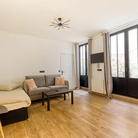Apartment Le Charme De Montmartre - Parking Gratuit - Patio Prive-sacre-coeur -metro Anvers *