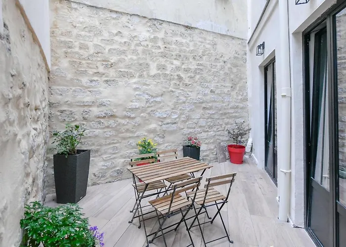 Parking Gratuit - Montmartre Charme & Patio Prive - Sacre-coeur Metro Anvers Apartment *