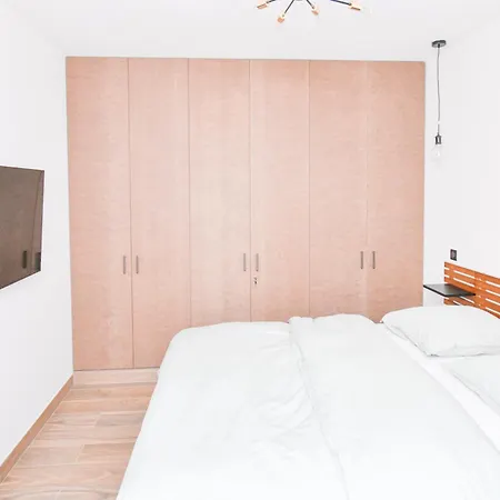 Appartement Le Charme De Montmartre - Parking Gratuit - Patio Prive-sacre-coeur -metro Anvers