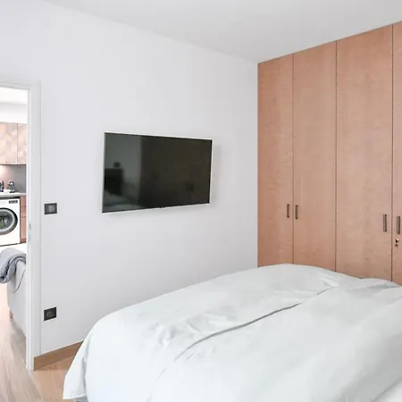 Le Charme De Montmartre - Parking Gratuit - Patio Prive-sacre-coeur -metro Anvers Appartement