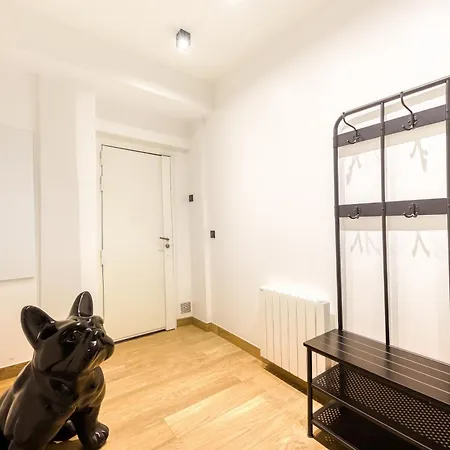 Le Charme De Montmartre - Parking Gratuit - Patio Prive-sacre-coeur -metro Anvers Appartement Paris